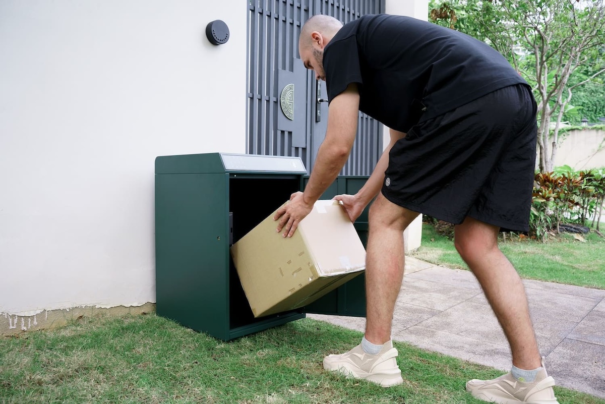 Smart poštový box veľký solárny - otvorenie cez PIN, heslo či cez bluetooth omuark smart box